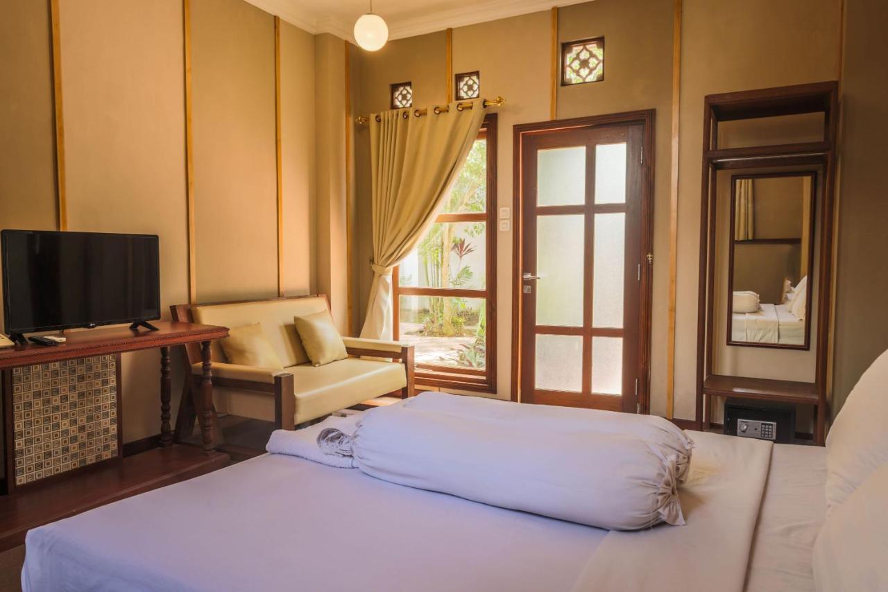 Family Hotel Gradia 2 Batu (East Java) Exterior foto