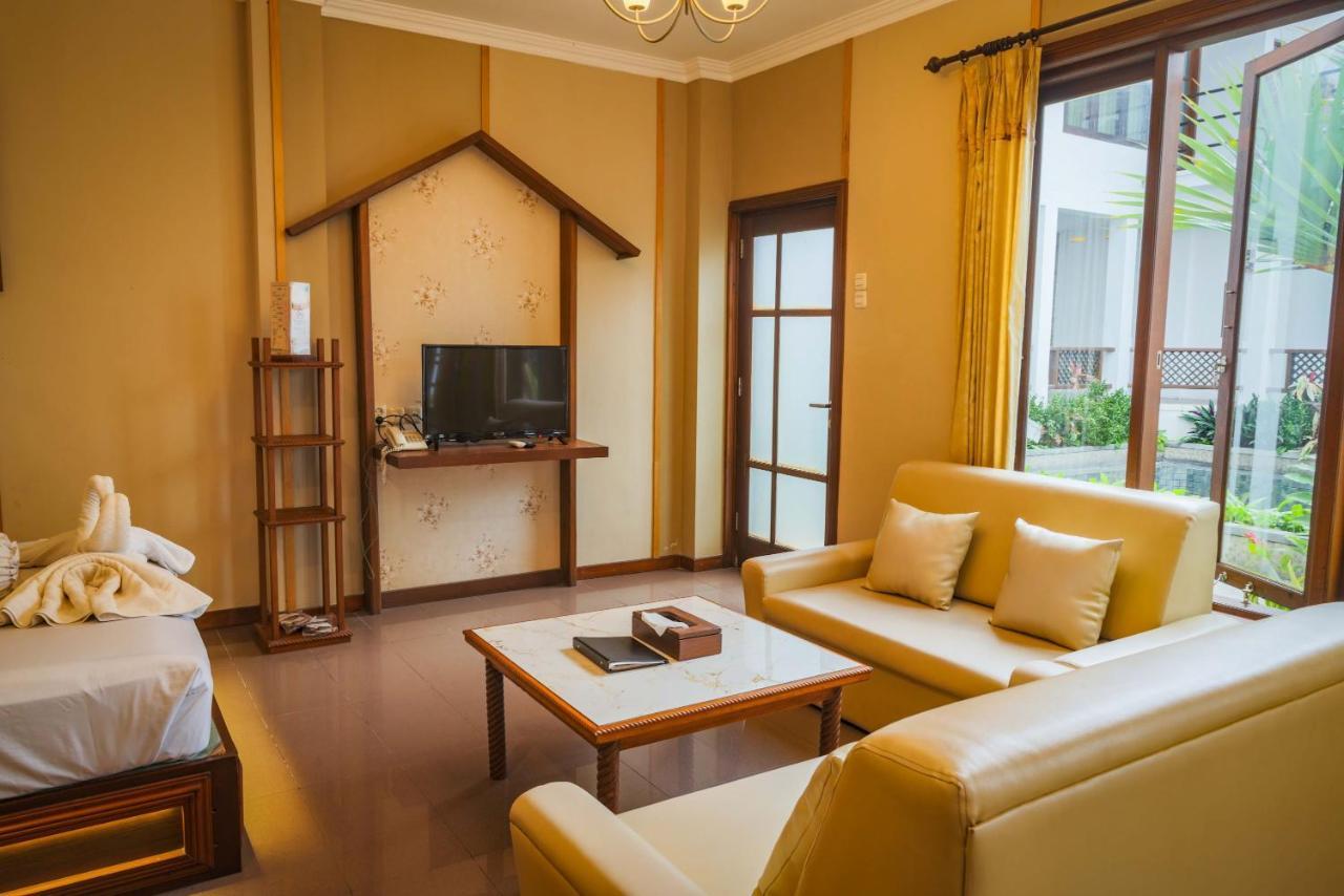 Family Hotel Gradia 2 Batu (East Java) Exterior foto