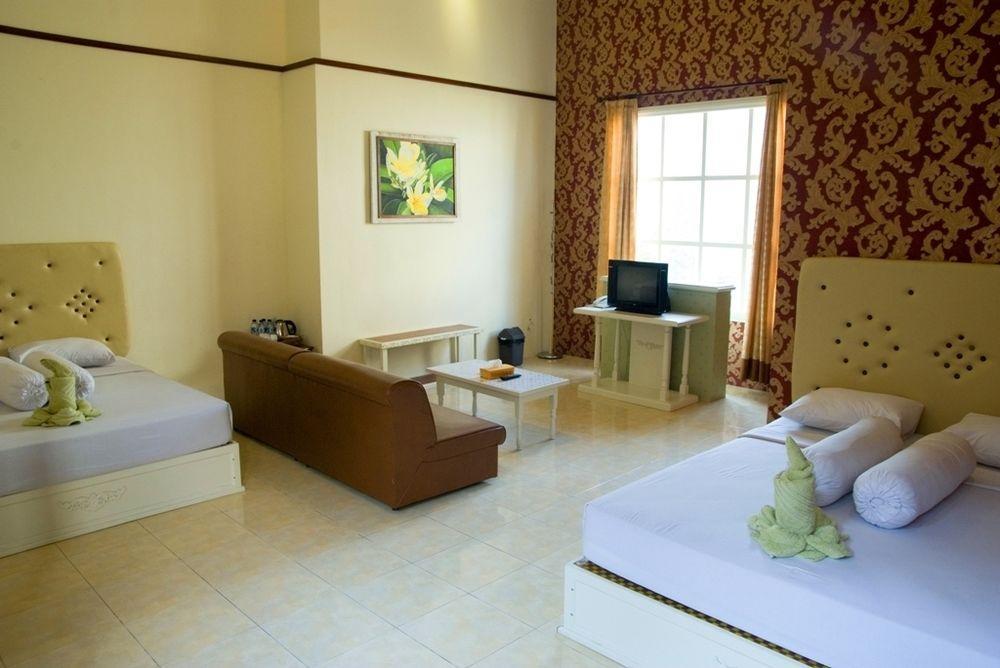 Family Hotel Gradia 2 Batu (East Java) Exterior foto