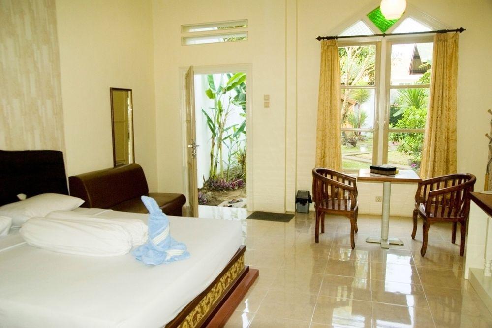 Family Hotel Gradia 2 Batu (East Java) Exterior foto