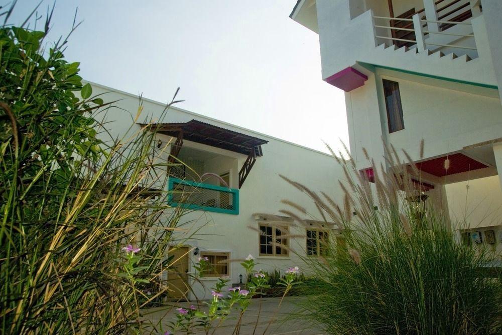 Family Hotel Gradia 2 Batu (East Java) Exterior foto